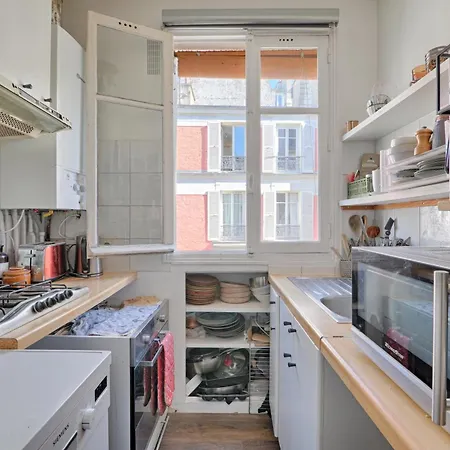 Design In Montmartre! Apartman