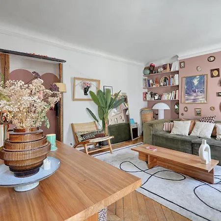 Design In Montmartre! Apartman